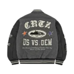 Giacca varsity Corteiz US vs Dem grigia